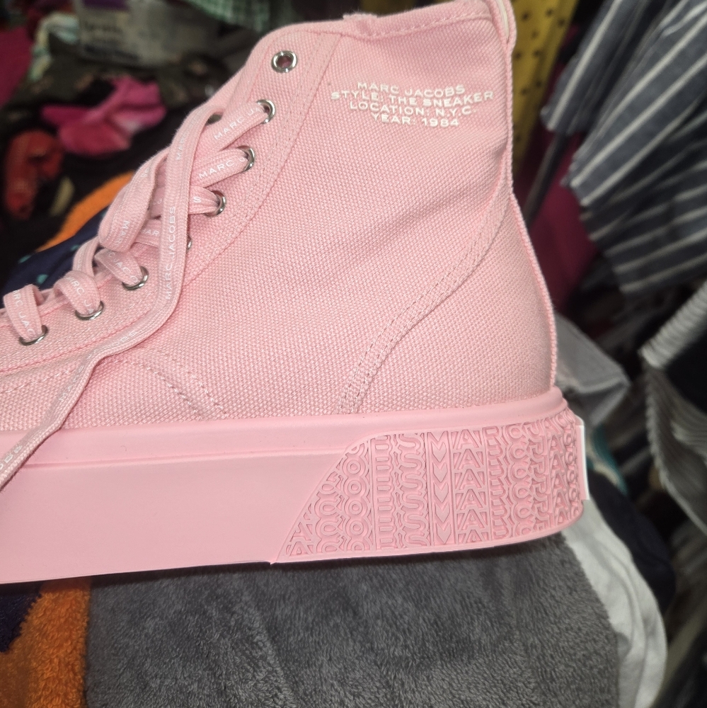 Marc Jacobs Vibrant Ribbon PinkHigh-Top Sneakers